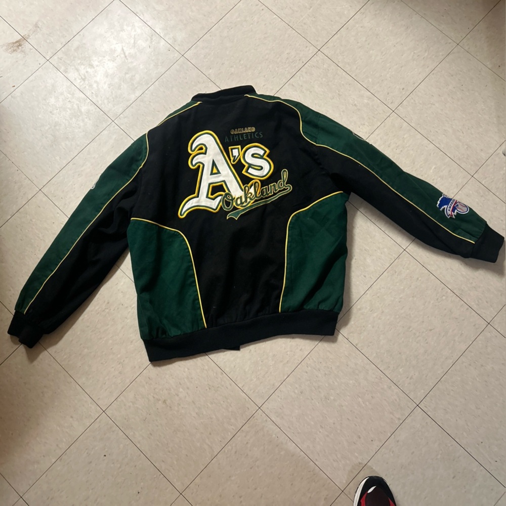 Genuine Merchandise Oakland A's Green and Black Varsity Bomber Jacket - Picture 13 of 13